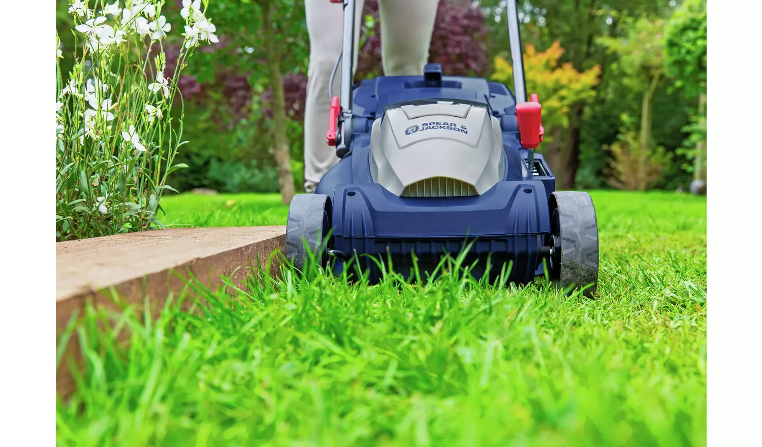 Spear & Jackson CLMF2434A 24V 34cm Cordless Lawn Mower & CLGT2425H 25cm Grass Trimmer with 2 x 4Ah Batteries & Charger - Image 5